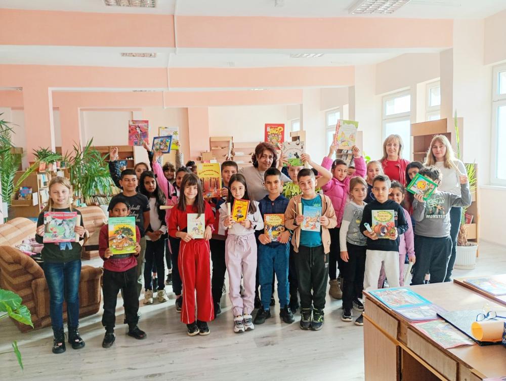 библиотека Тополомград Клевър Бук